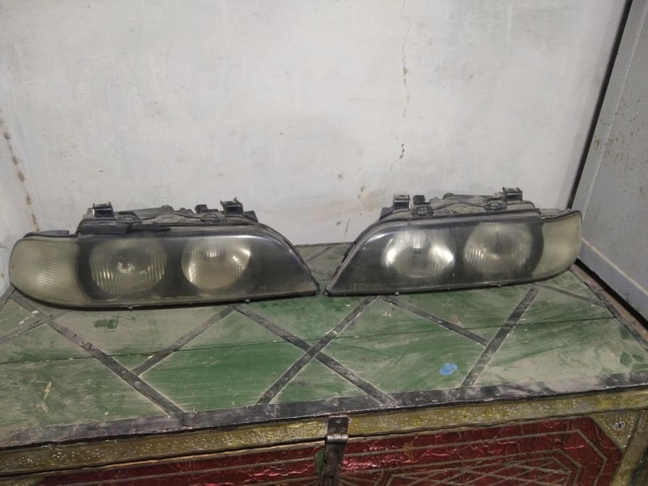 Фара  БМВ  е 39 пара