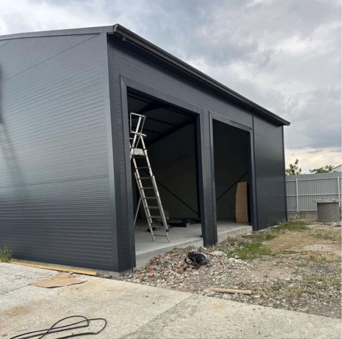 Vand hale metalice la pret de producator