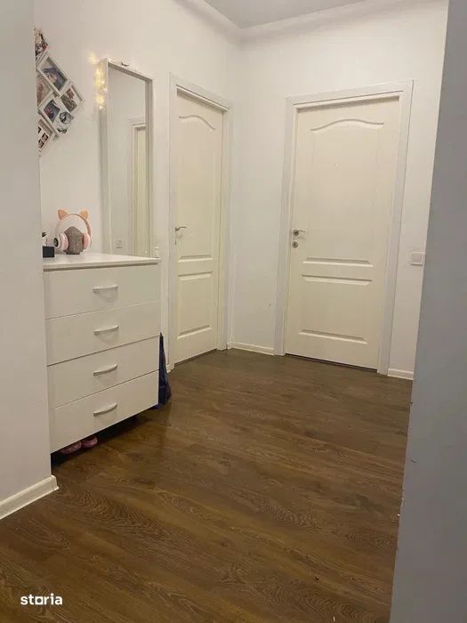 Apartament 3 camere , 68 MP, cu gradina de 40 mp, zona Teilor , parca — fotografia 3
