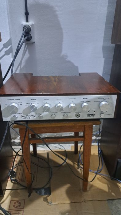 Продам усилитель Бриг 001