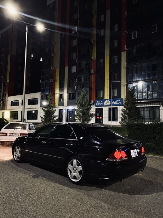 Продаётся Toyota Crown Athlete