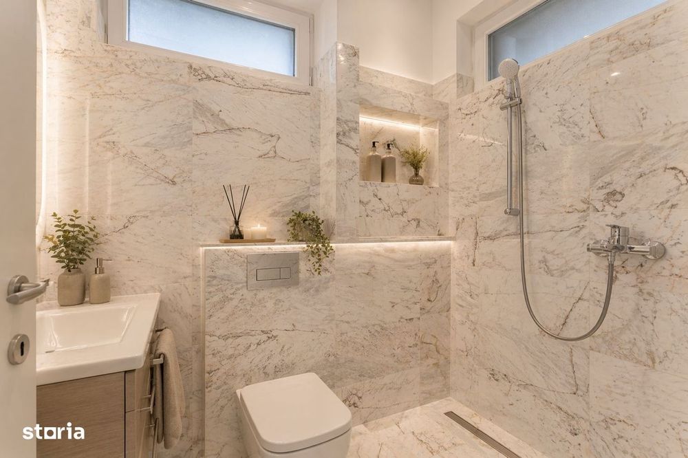 De vanzare casa P+1  120 mp utili 4 camere curte 130 mp