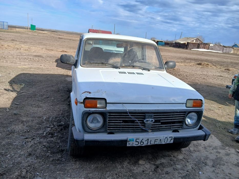 нива 2013  трех дверка