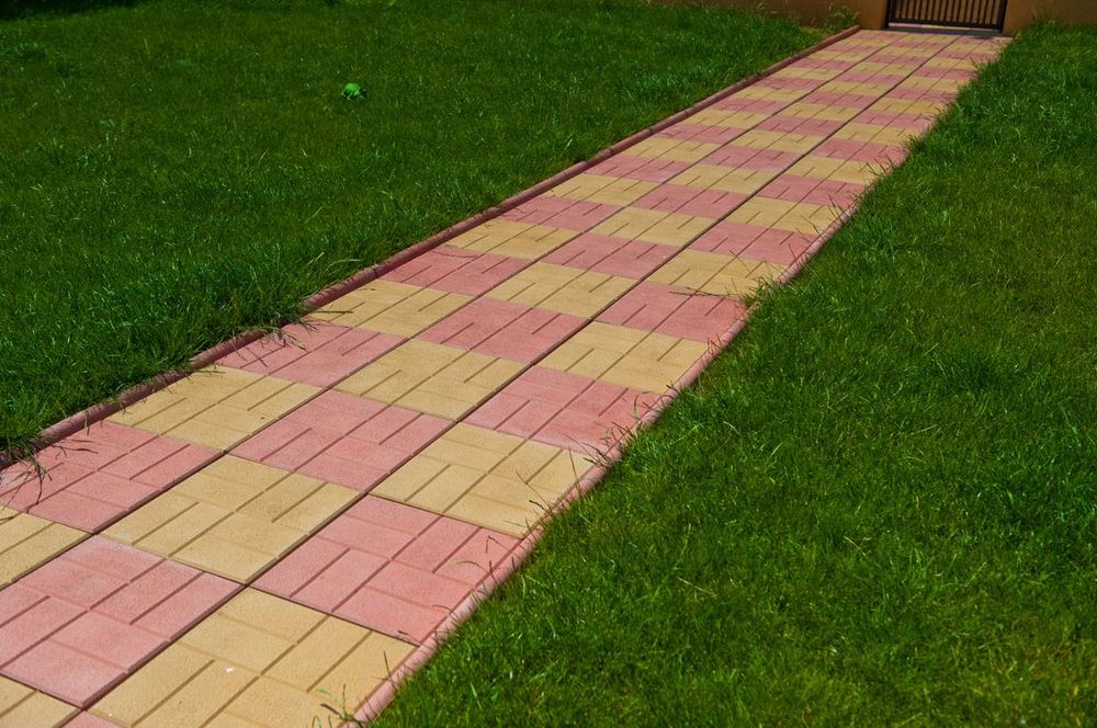 Pavaj, pavele modele antiderapante pentru gradina. Montaj