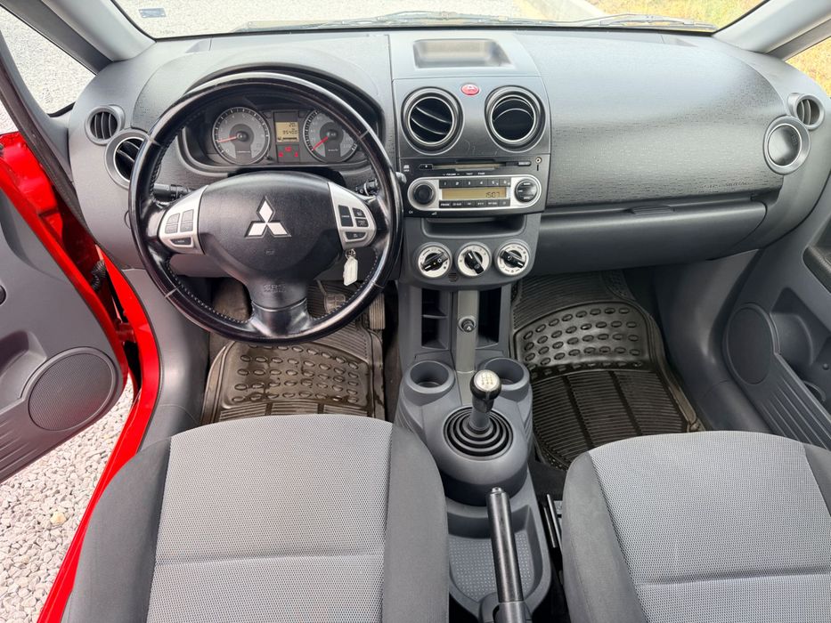 Mitsubishi Colt 1.3i 95 кс., 5 ск., 95000 км., 2009 г., евро 4, обслужена, поддържана редовно, много добро състояние, 2 ключа, реални километри.