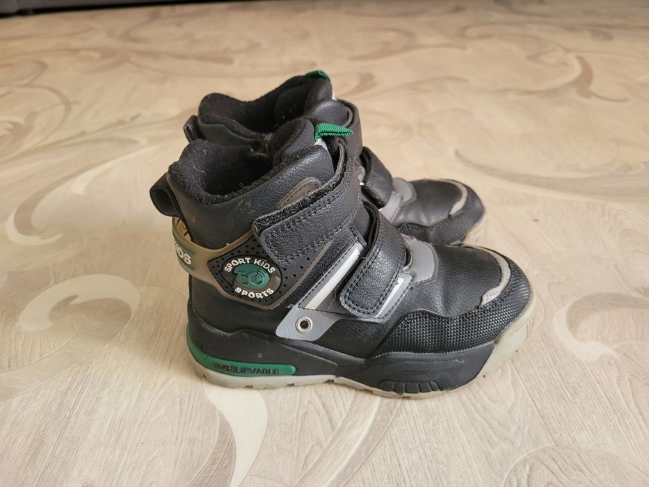 Продам ботинки на мальчика