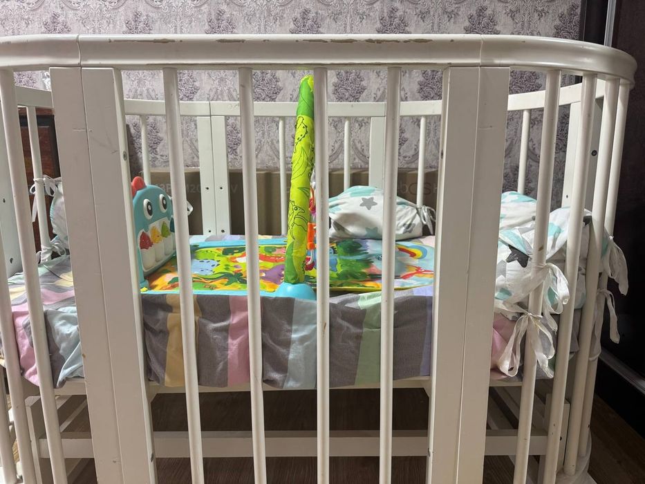 Детская кроватка