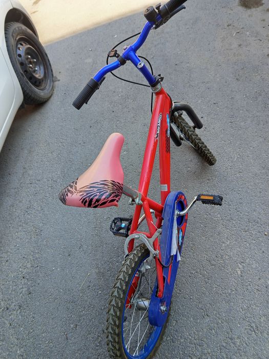 Колело детско червено