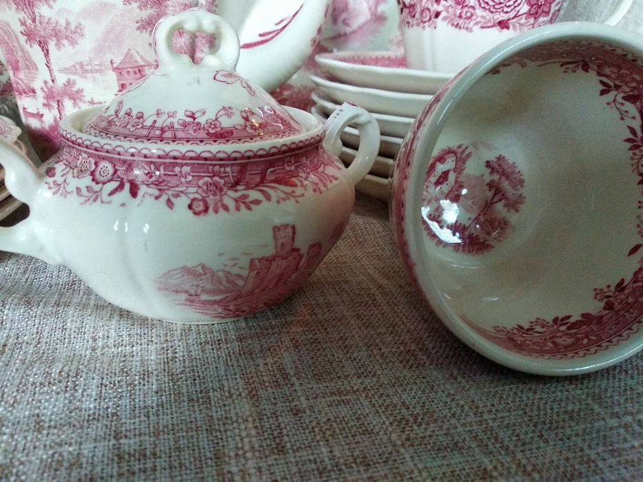 Сервиз ,фарфор известной мануфактуры Villeroy & Bosh