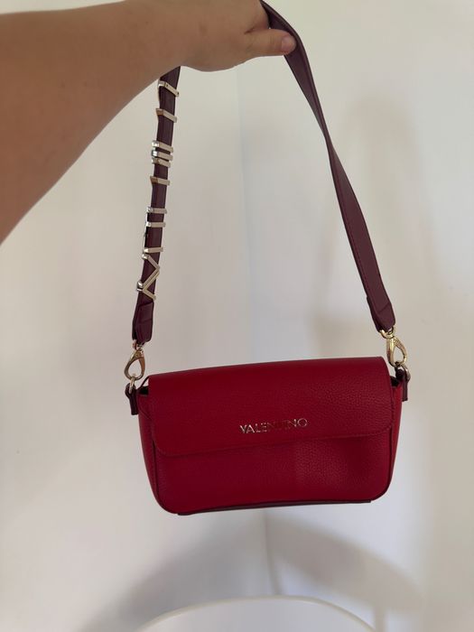 Червена чанта Valentino