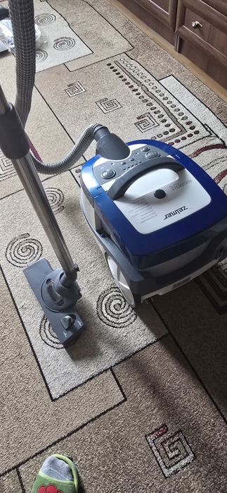 Продам моющий пылесос