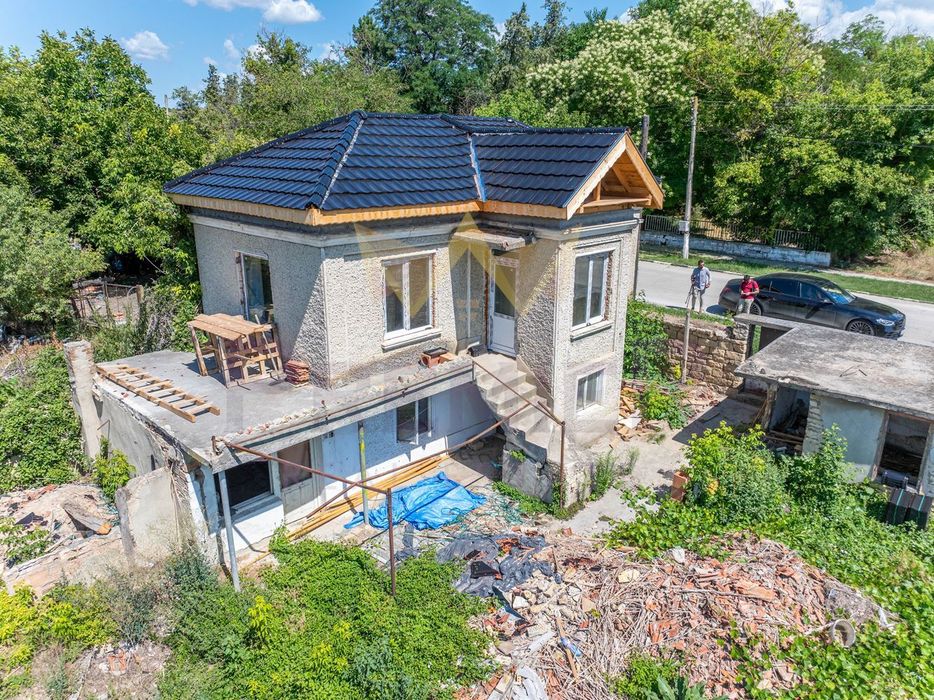 Къща в Варна, област-с.Златина площ 120 цена 64990