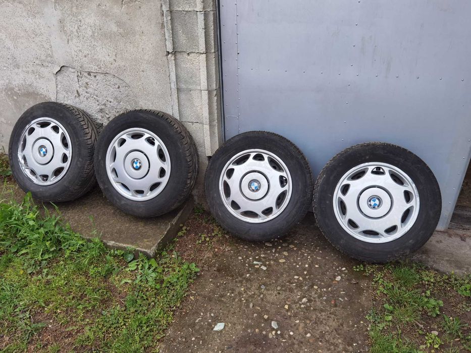 195/65/15 Гуми за дъжд  унироял ,хубав грайфер