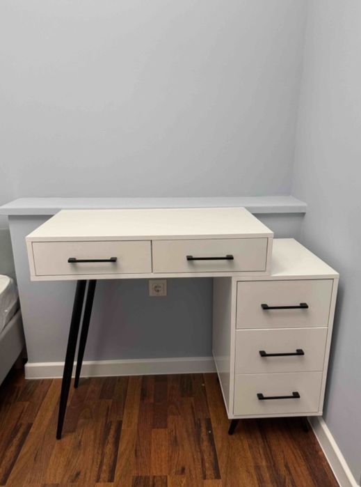 Туалетный столик