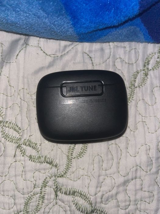 Casti JBL TUNE 245NC tws