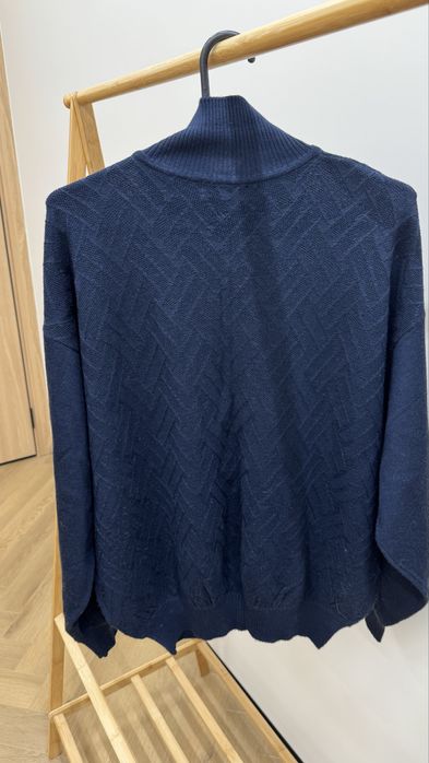 Продам женский свитер