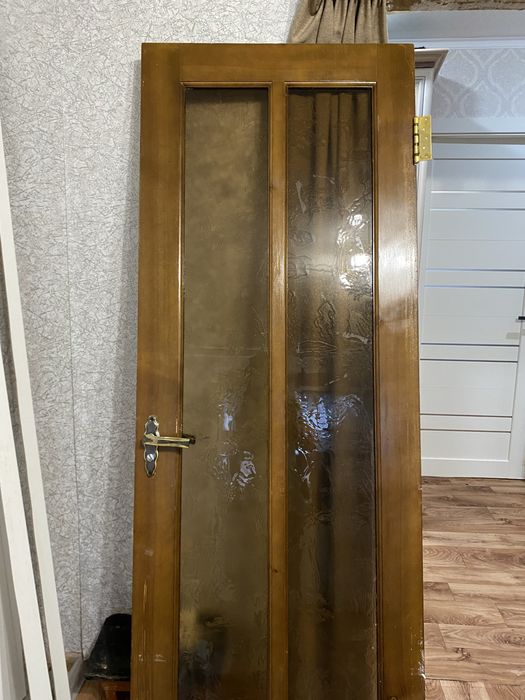 Продам б/у двери
