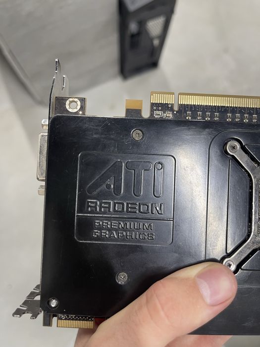 HD 5870 1Gb Radeon видеокарта
