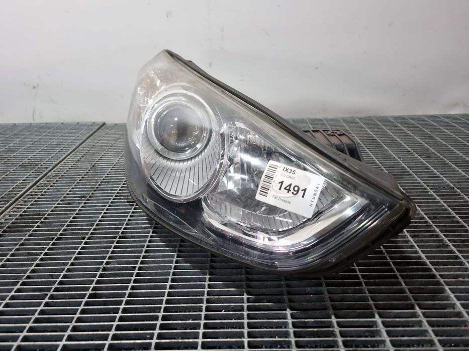 Far Dreapta Hyundai IX35 2010 - 2019 SUV 4 Usi (1491) Cu lupă