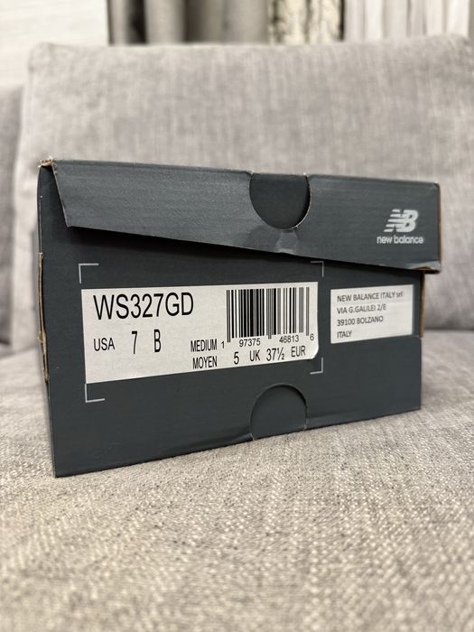 Чисто нови NEW BALANCE 327 с торбичка от Buzz