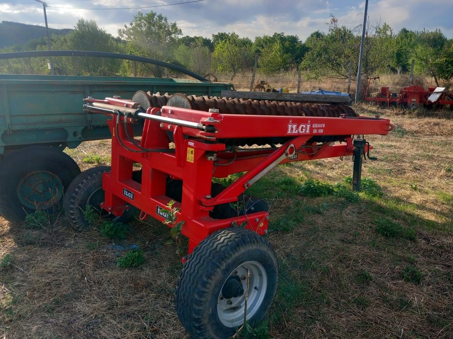 Продавам трактор John Deere 6920S