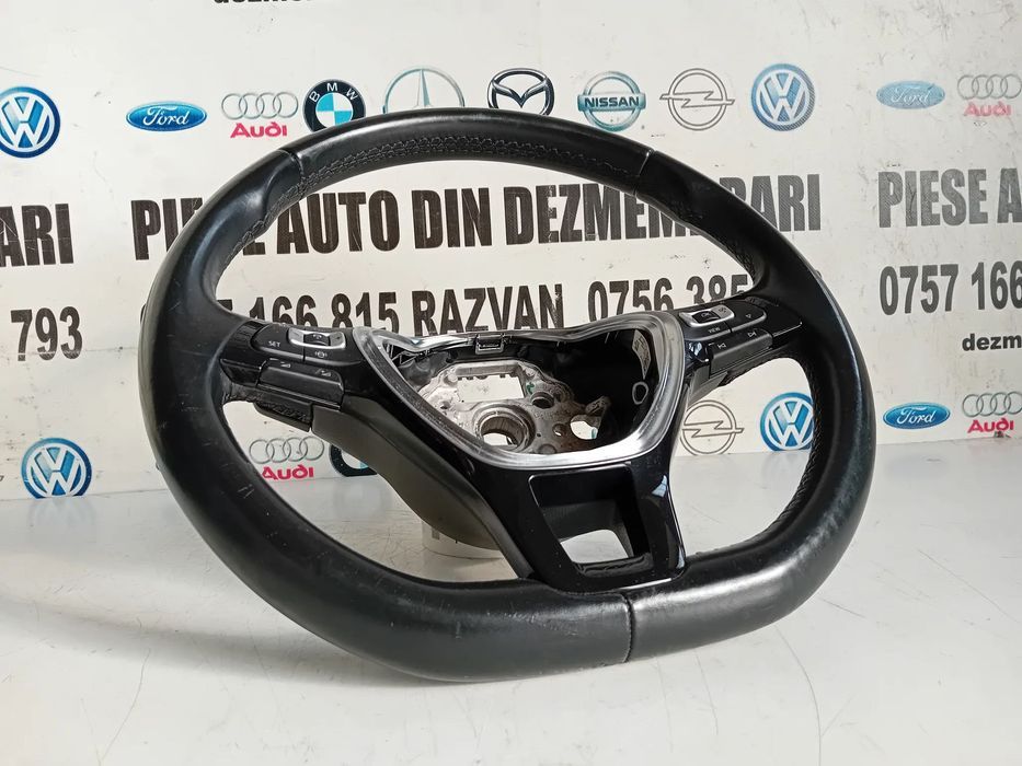 Volan Din Piele Cu Comenzi Si Padele Vw Passat B8 An 2015-2020 Stare Buna