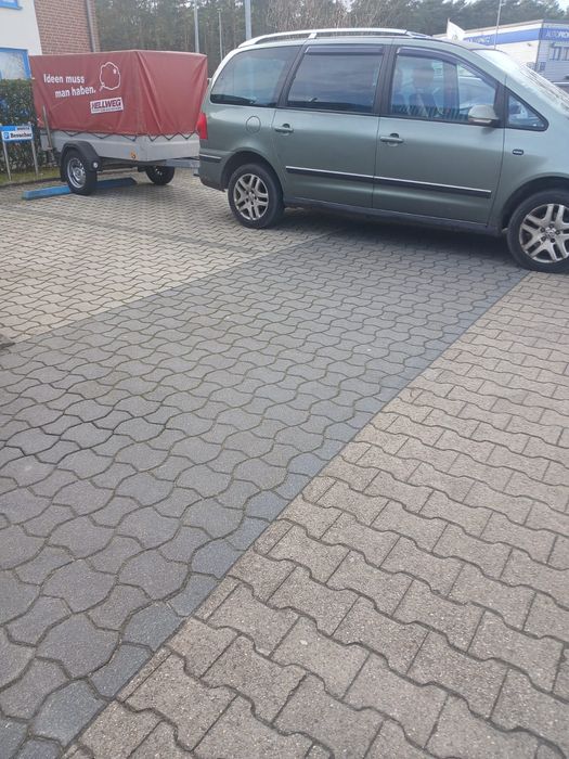 Vînd Volskwagen Sharan ansamblu cu remorcă s-au separat