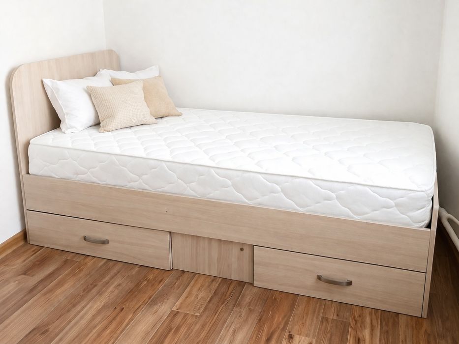 Кровать с ящиками