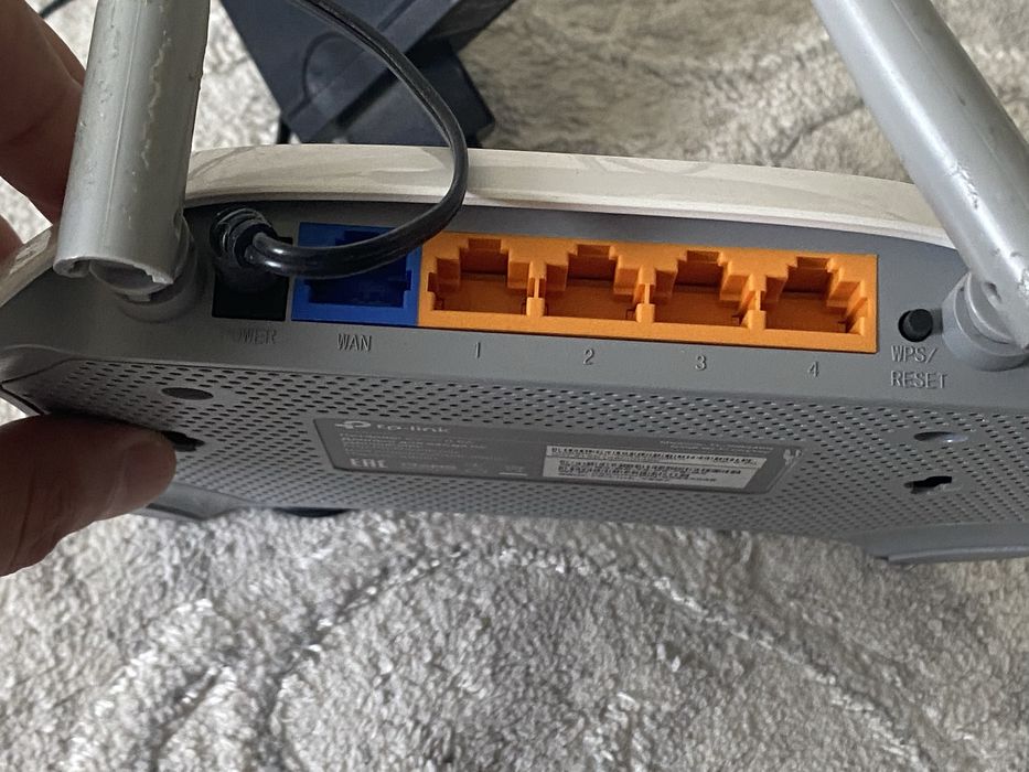 Продам роутер tp-link