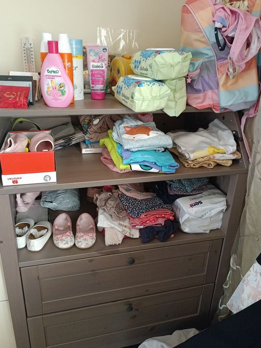 Бебешка кошара и маса(скрин) за повиване