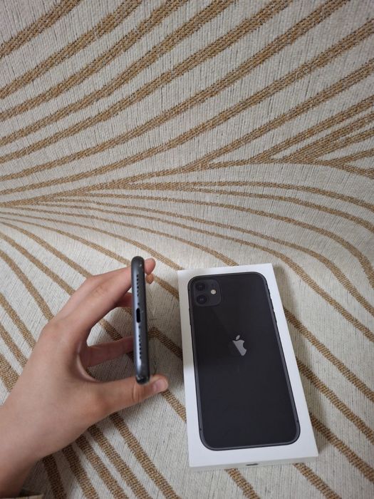 iPhone 11 64ГБ.