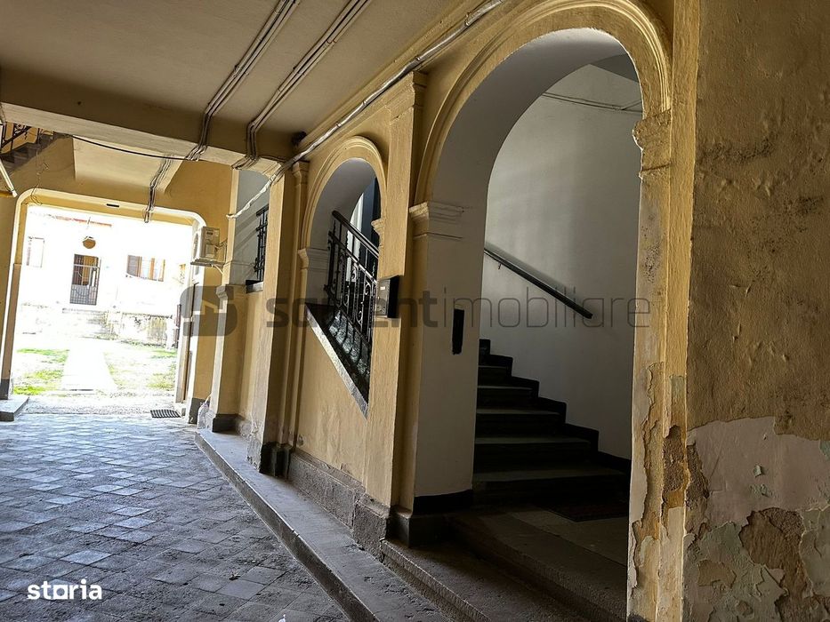 Apartament la casa cu 4 camere si acces auto, ultracentral