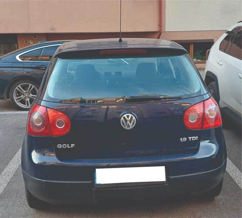 VOLKSWAGEN Golf