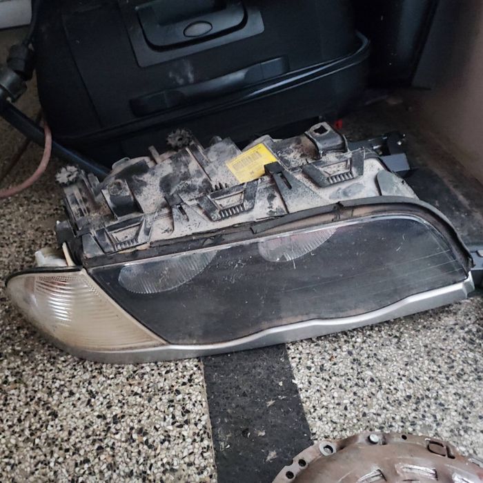 Фарове бмв е46 купе /е46 cupe