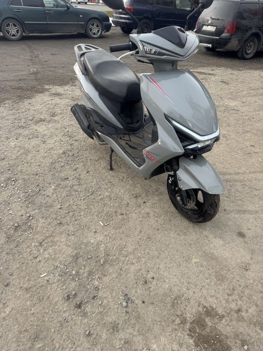 Мопед Benalli 200