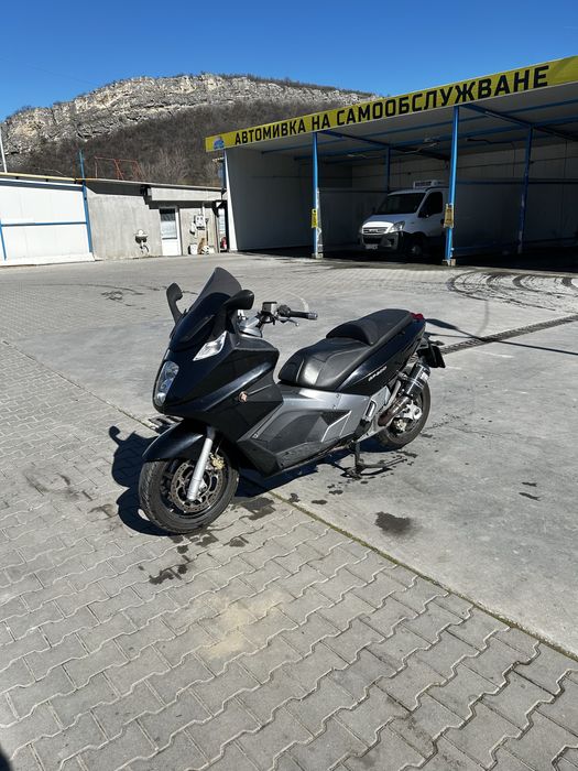 Скутер Gilеra GP 800