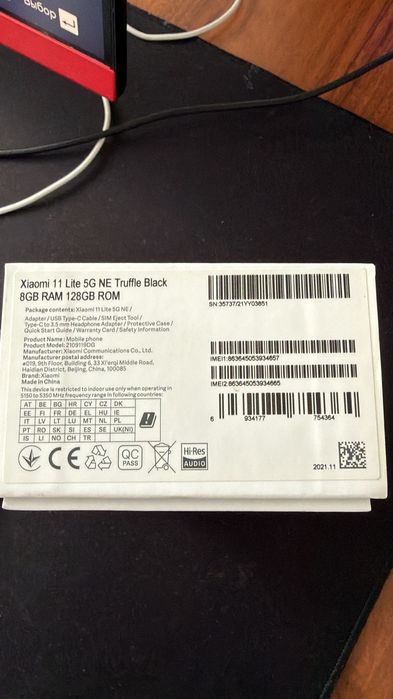 Продам Xiaomi 11 lite 5g NE Truffle black.