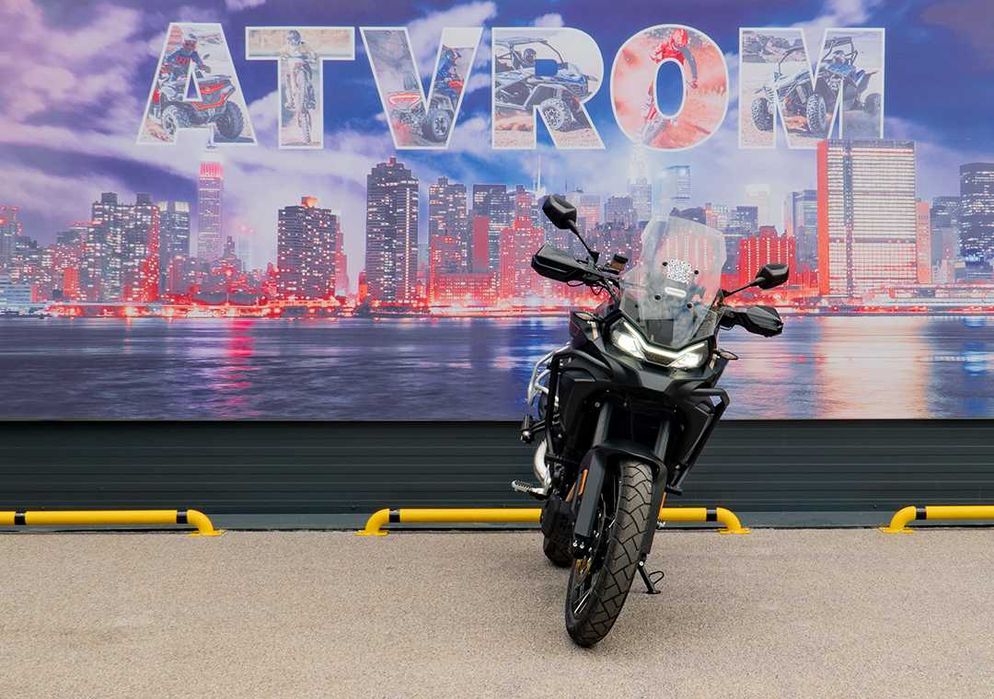 Motocicleta CFMOTO 700MT ABS '25