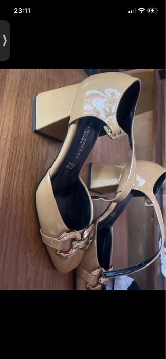 Pantofi cu toc ,