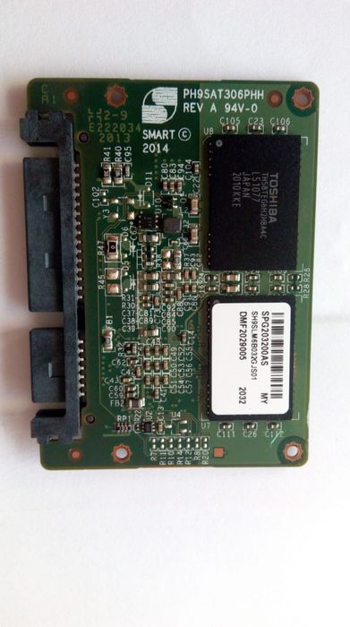 Vând SSD Toshiba industrial + CF 16GB + CF4GB