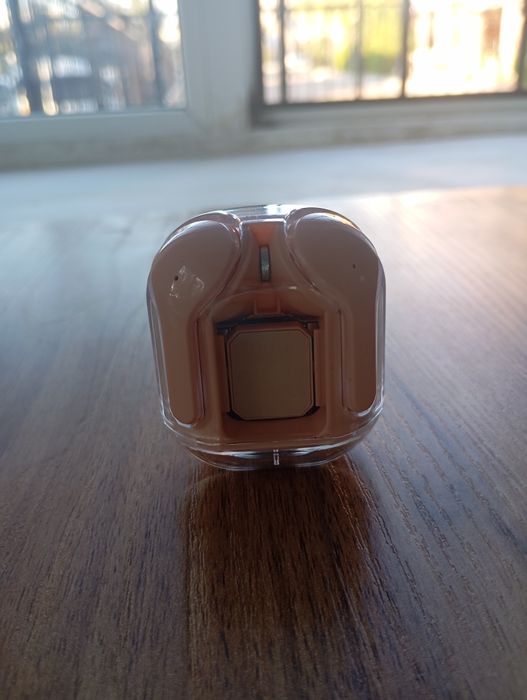 TWS наушник ещё новый