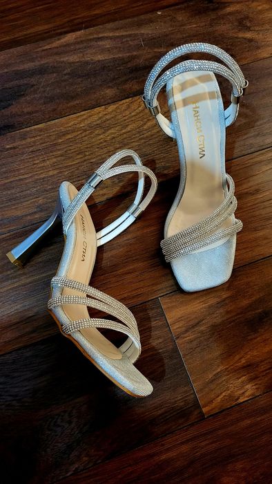 УНИКАЛНИ дамски  сандали