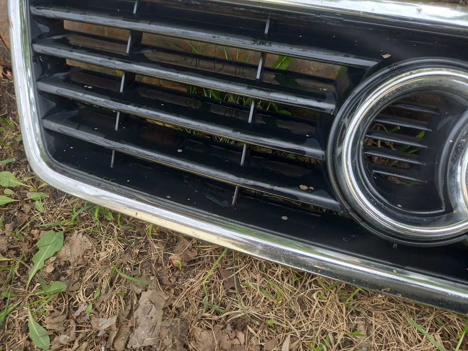 Решетка радиатора AUDI A6