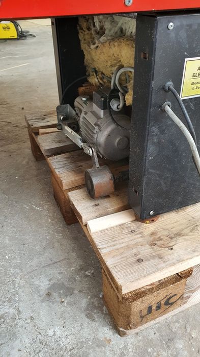 Centrală autoalimentată cu tocătură de lemn – 35 kW