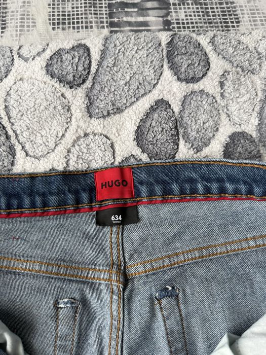 Продавам дънки hugo