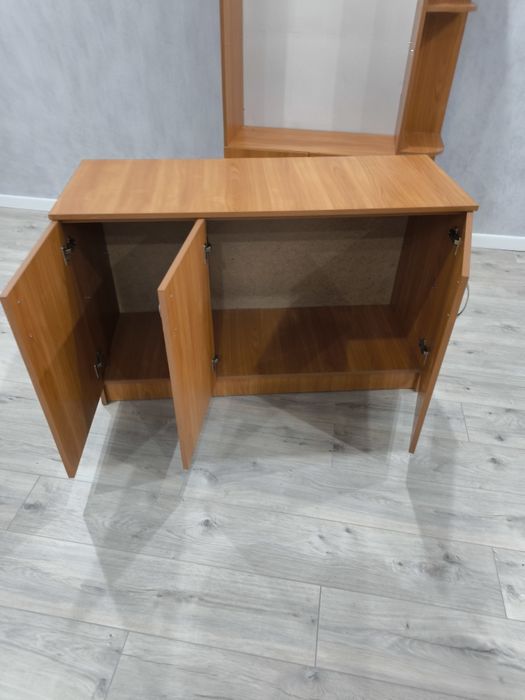 Продам шкафчик для прихожей