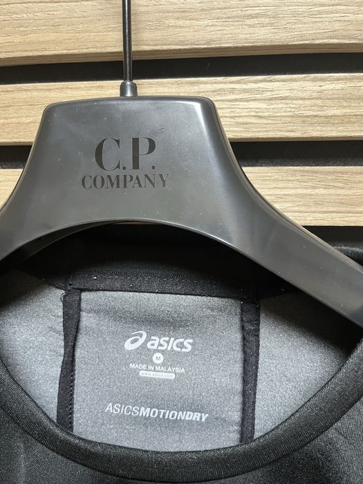 ASICS - MotionDry- Блуза Неопрен размер М / Оригинал