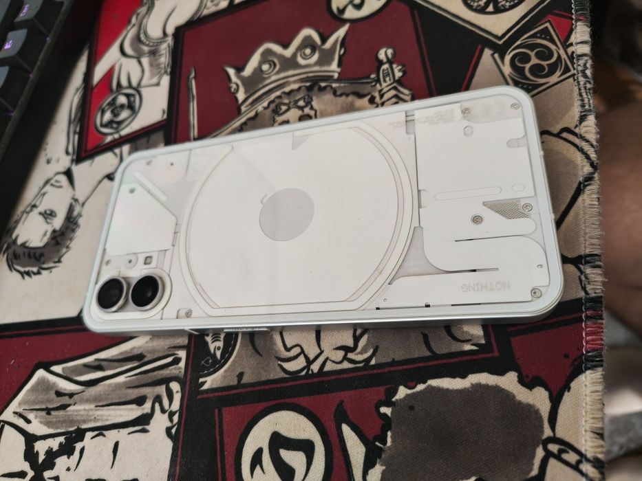 Смартфон Nothing Phone 1