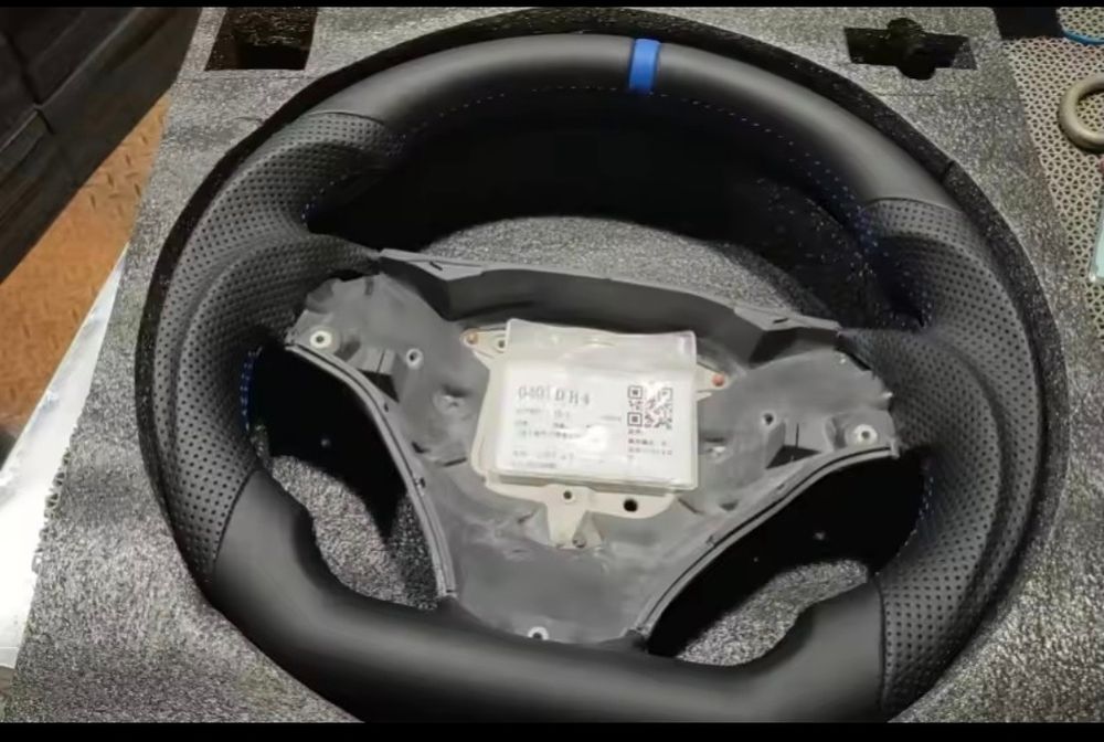 Ергономичен BMW E90 E91 E92 волан