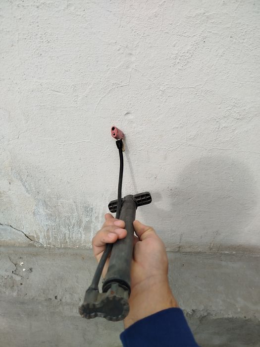 Насос для футбольная мяча